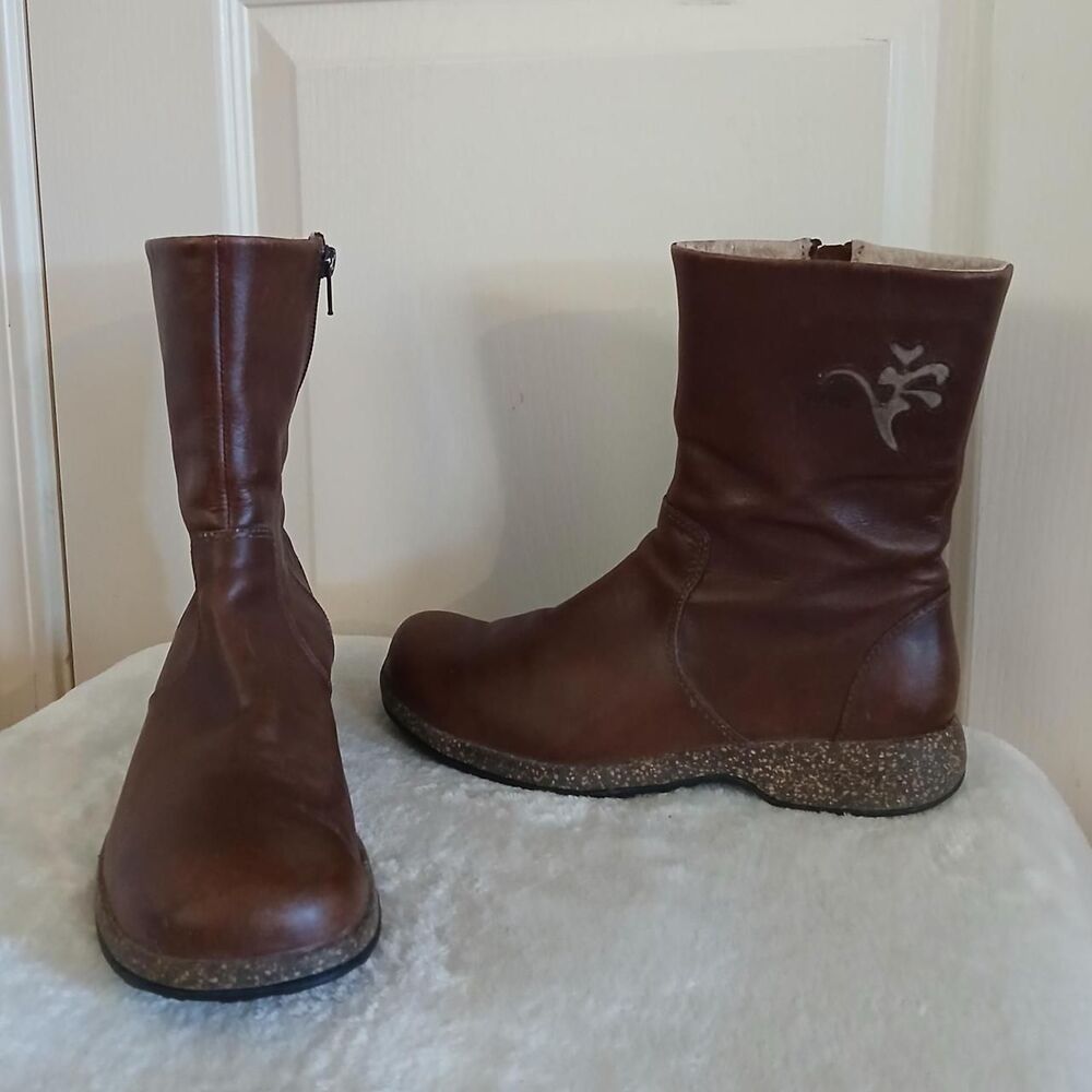 Teva brown distressed leather mid calf zip boots flower design cork sole 6.5
